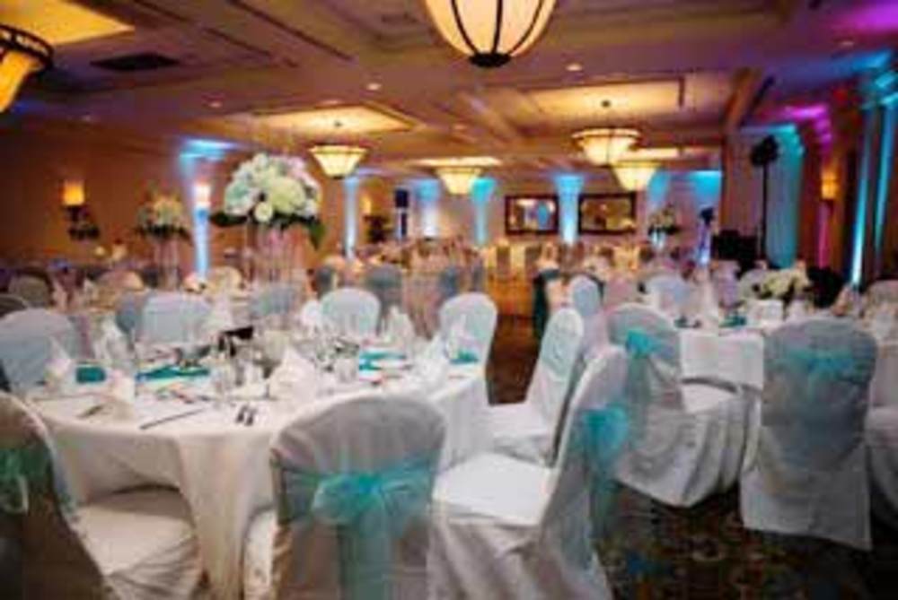 Melbourne Hilton decor with uplighting