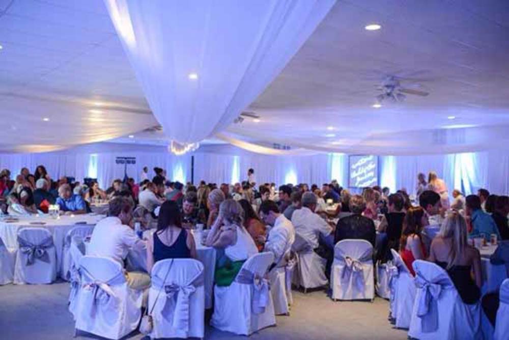 Lighting a Missouri Wedding 