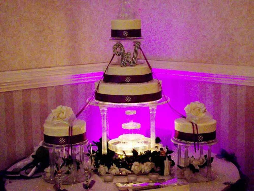 Light the wedding cake