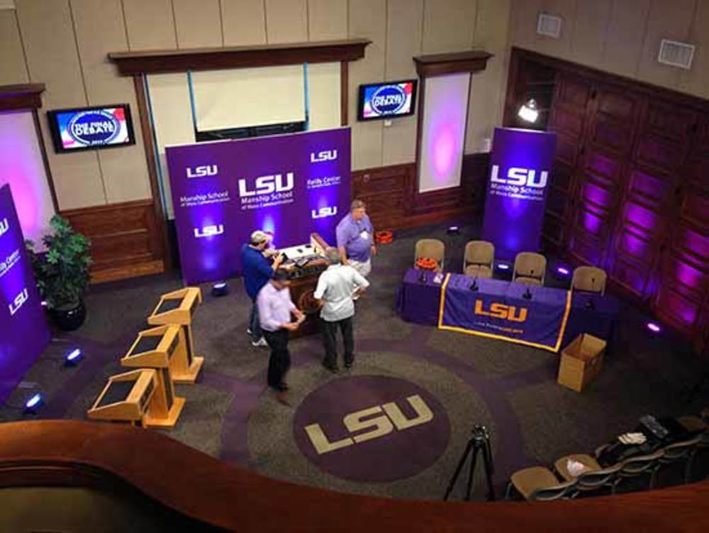 12 lights at a Debate in Baton Rouge