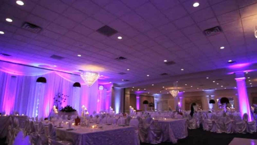 Michigan Wedding Lighting (HUGE room!)